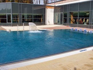 KP Aussenbecken Katzenbuckel Therme.jpg