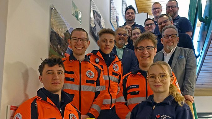 Fünf neue Azubis im Rettungsdienst