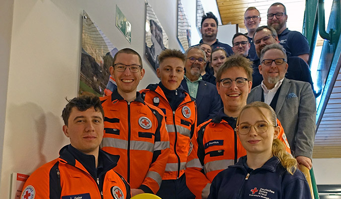 Fünf neue Azubis im Rettungsdienst