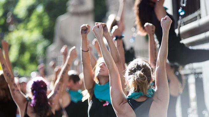 Nz women 7348793 1280.jpg