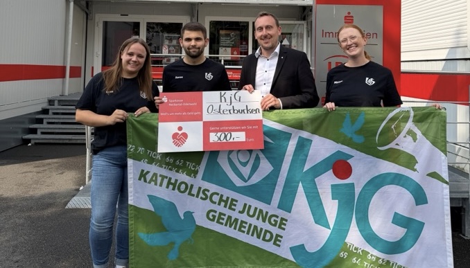 Sparkasse unterstuetzt Weltraumlager