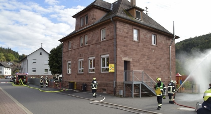 Feuerwehren proben den Ernstfall